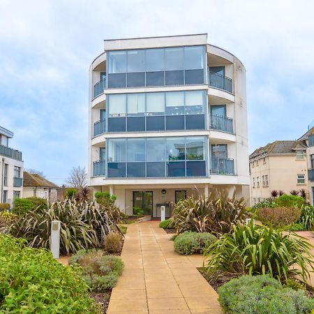 The Regency Suite - Modern 2-Bed 1-Bath Apartment Chertsey Buitenkant foto