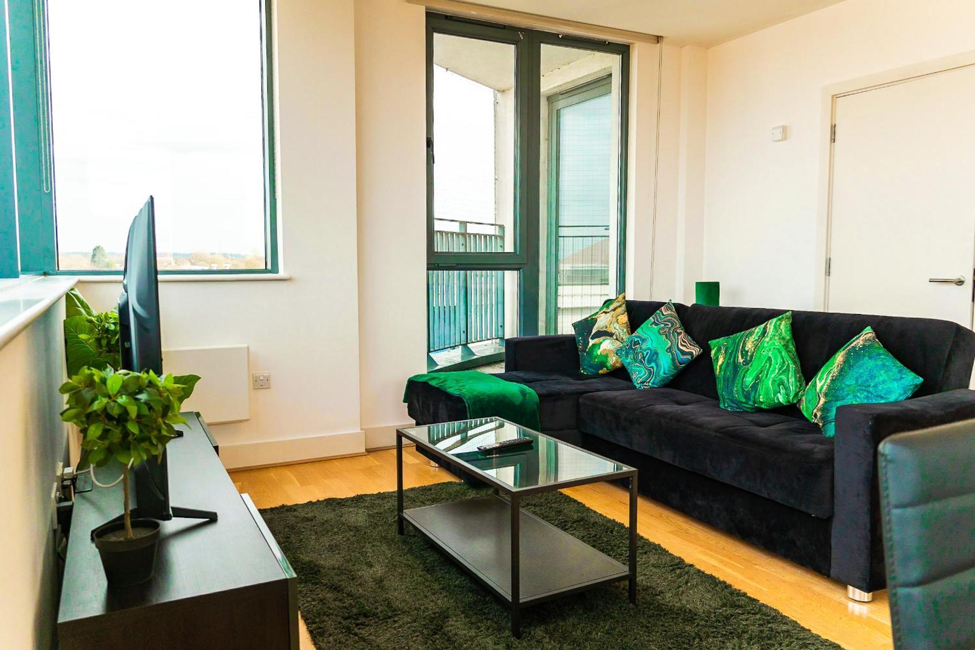 The Regency Suite - Modern 2-Bed 1-Bath Apartment Chertsey Buitenkant foto